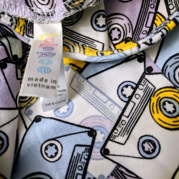 LuLaRoe NWOT TC leggings Rare HTF - Picture 2 of 2